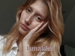 Lunakiss