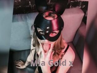 Mia_Gold_x