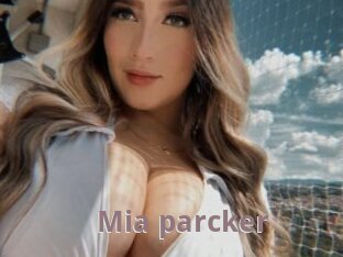 Mia_parcker
